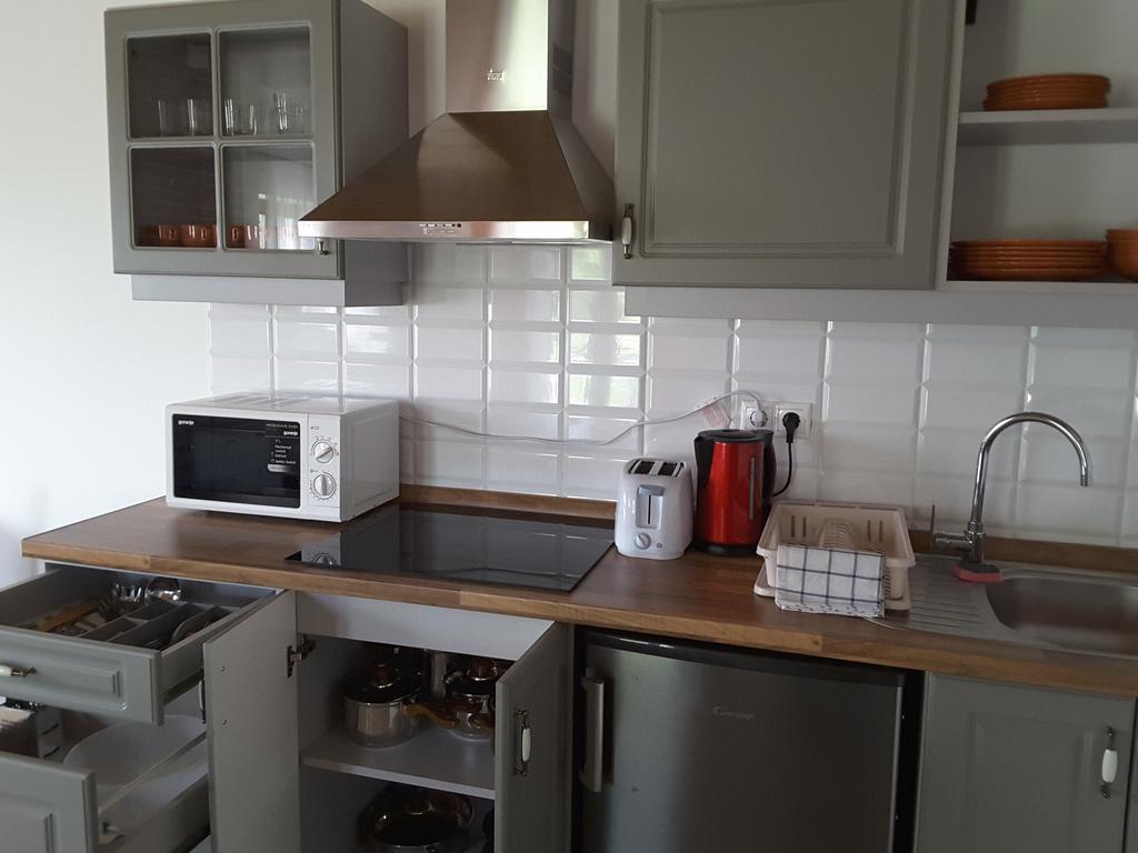 Malomko Apartman Zsira Экстерьер фото